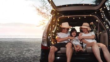 Rent a Car vs. Ride-Sharing: Which Is the Better Option for Your Next Trip?